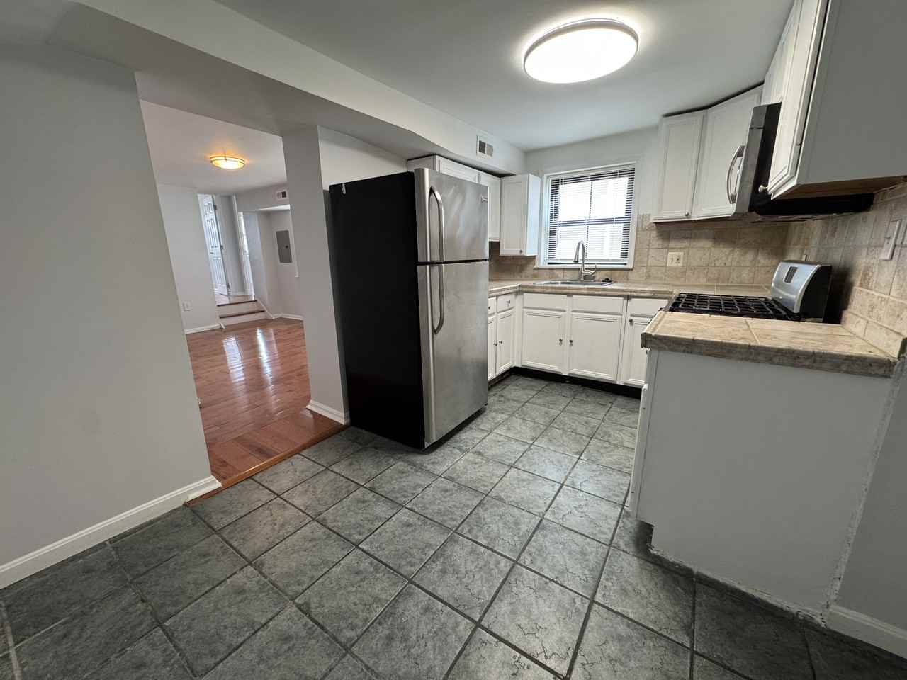 934 New Market Street - Photo 3 of 10