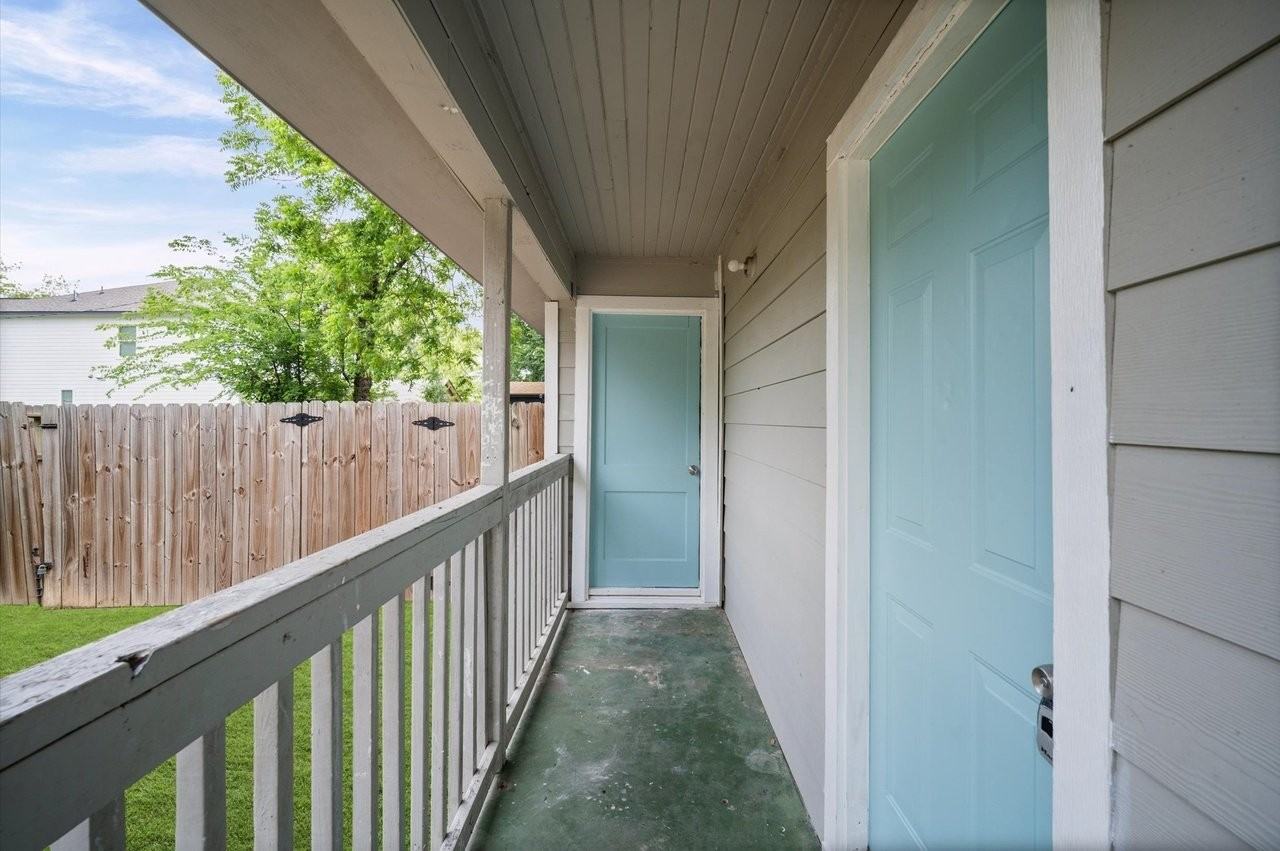 623 S 1st St #A - Photo 2 of 17