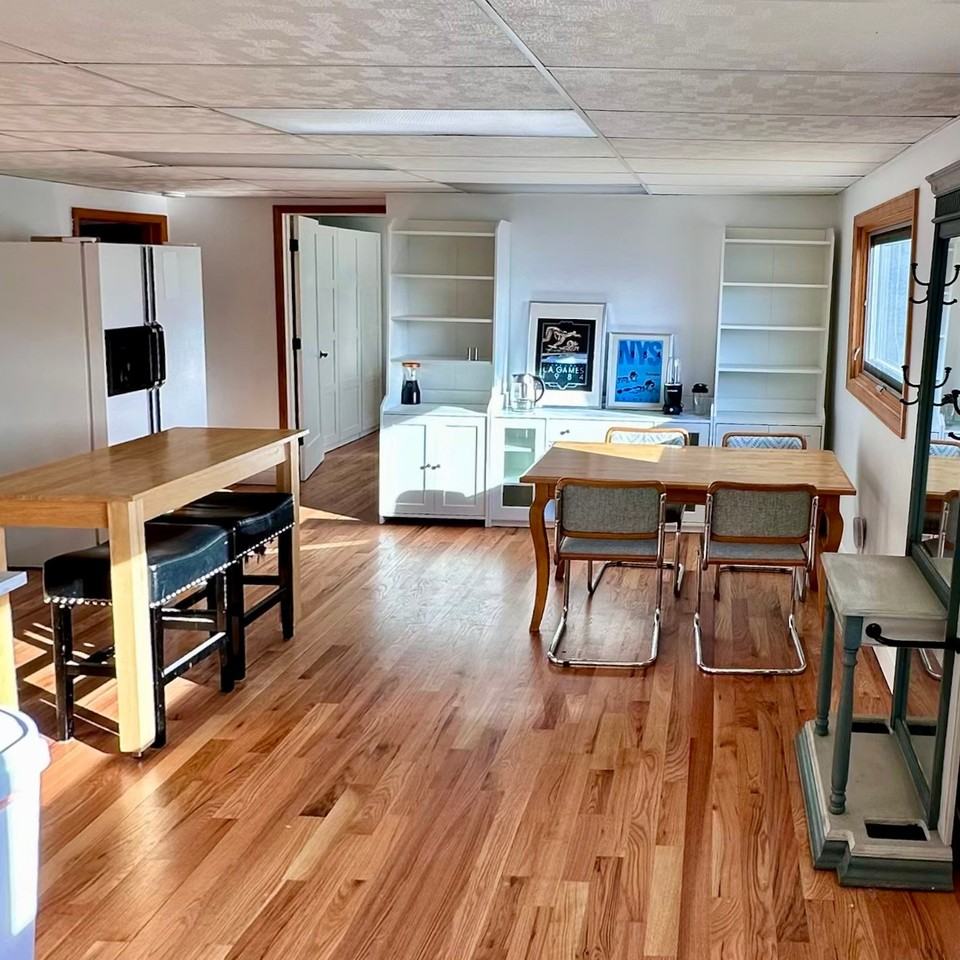2230 S Beech Ct - Photo 4 of 18