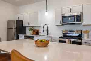 featured image of 715 Parkview Dr #715