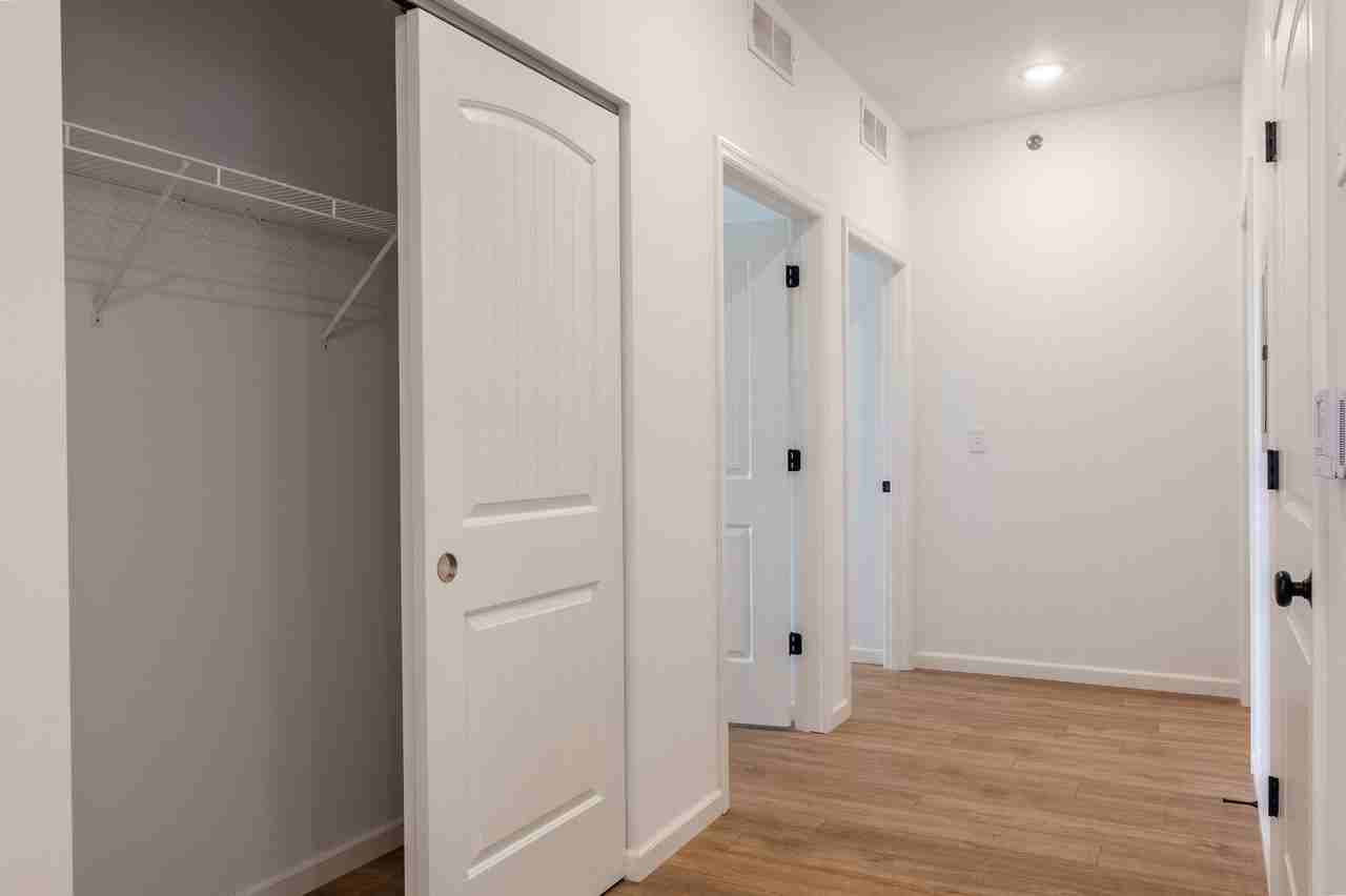 812 Parkview Dr #812 - Photo 7 of 50