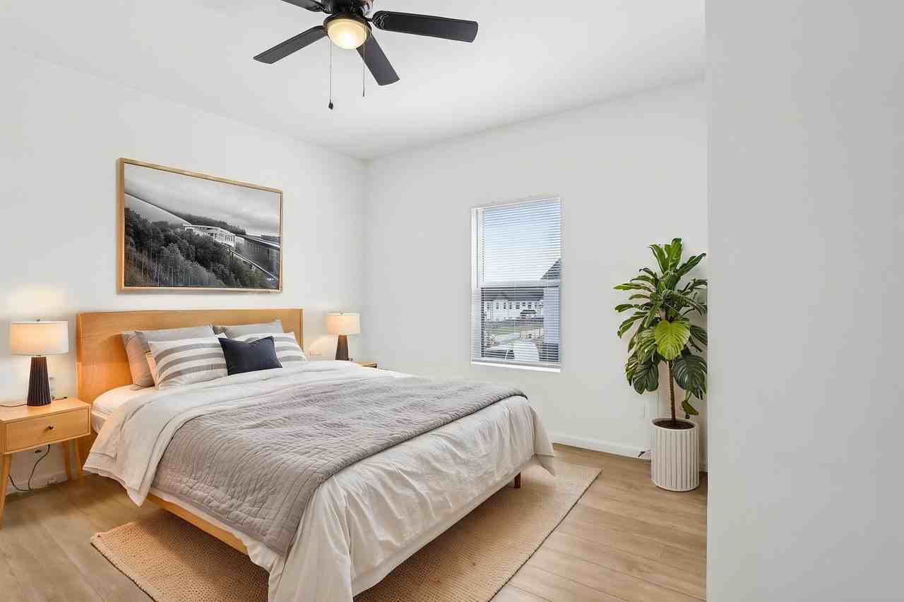 1504 Parkview Dr #1504 - Photo 3 of 50