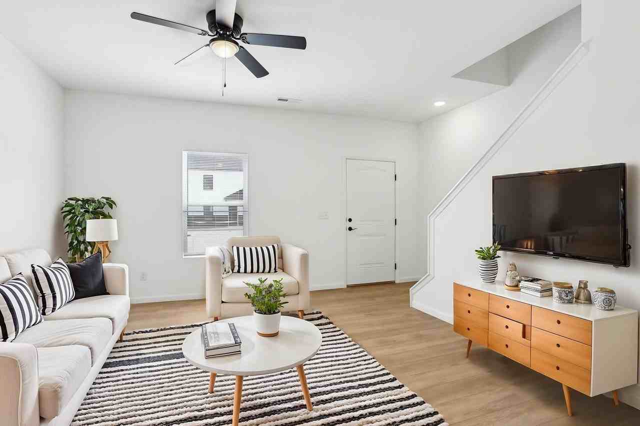 114 Rose Ann Avenue #114 - Photo 5 of 17