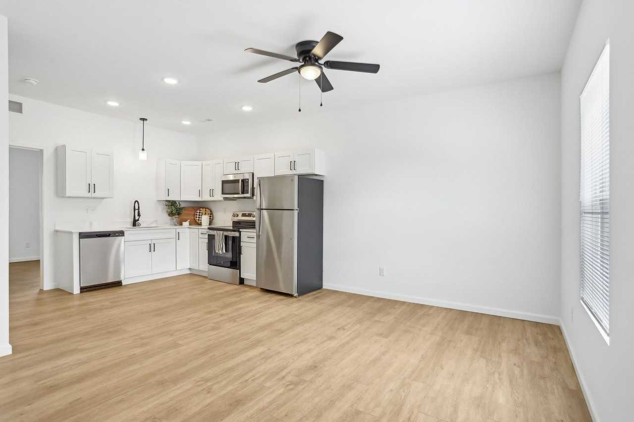 106 Rose Ann Avenue #106 - Photo 4 of 17