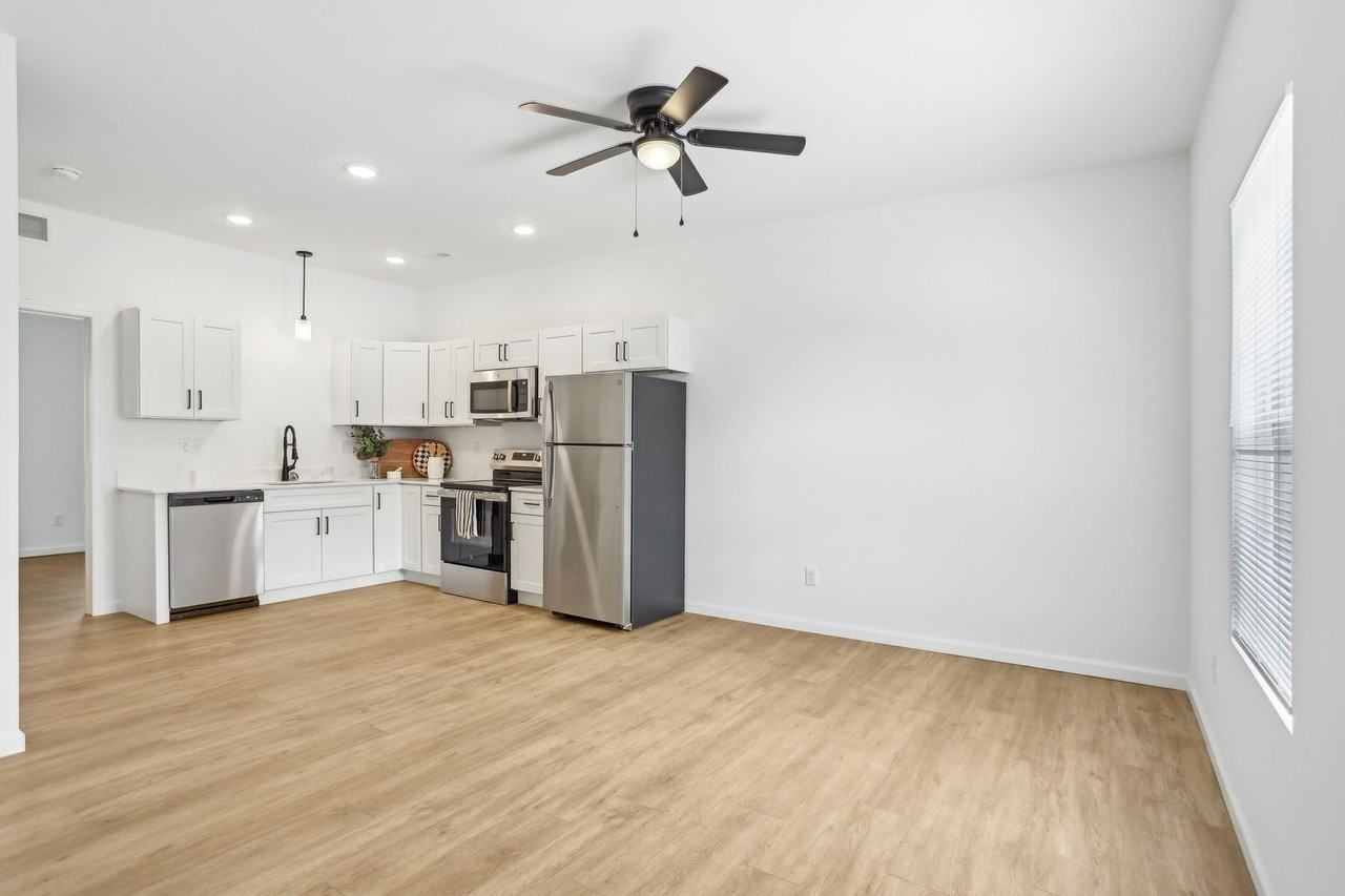 112 Rose Ann Avenue #112 - Photo 4 of 17