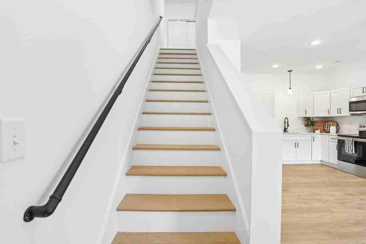 158 Rose Ann Avenue #158 - Photo 3 of 17