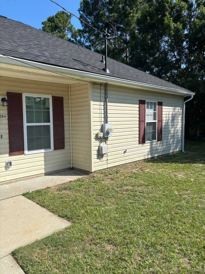 2304 Old Barton #B - Photo 2 of 12