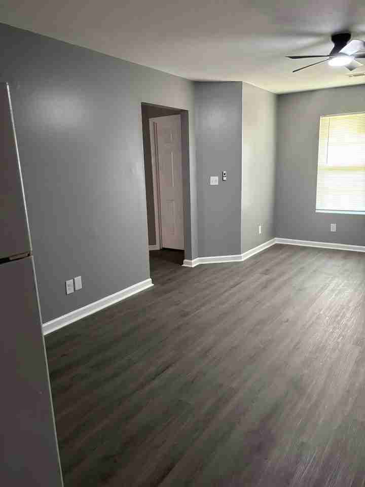 2304 Old Barton #B - Photo 4 of 12