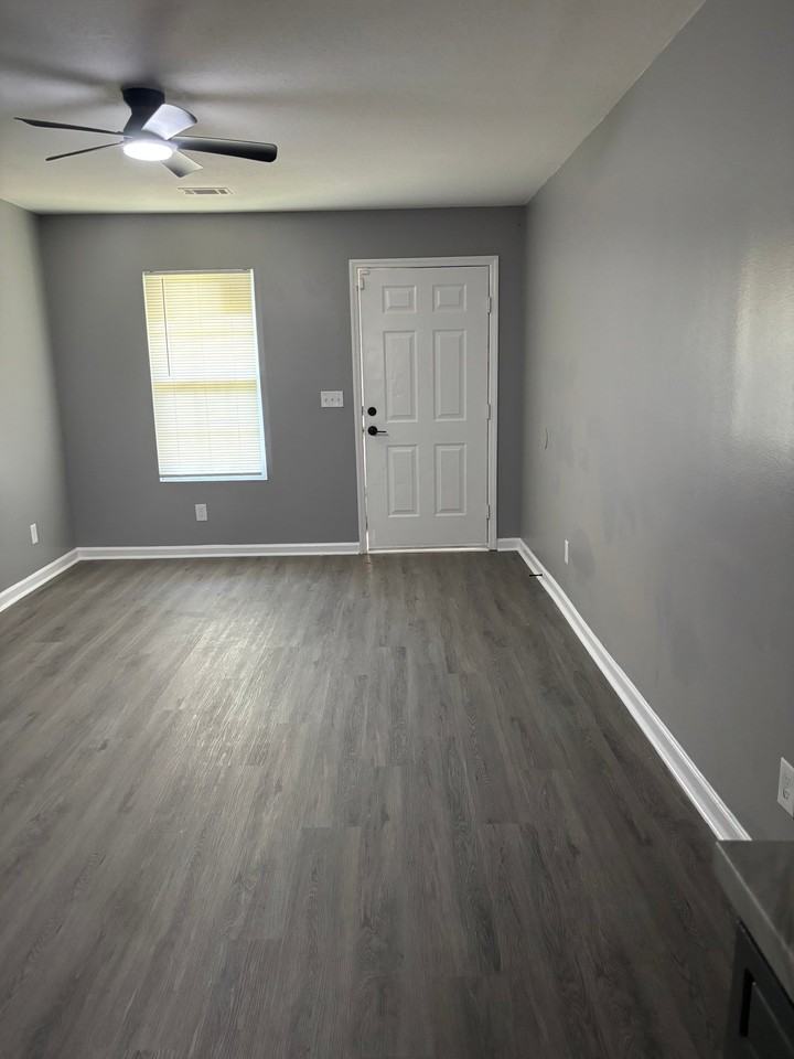 2304 Old Barton #B - Photo 5 of 12