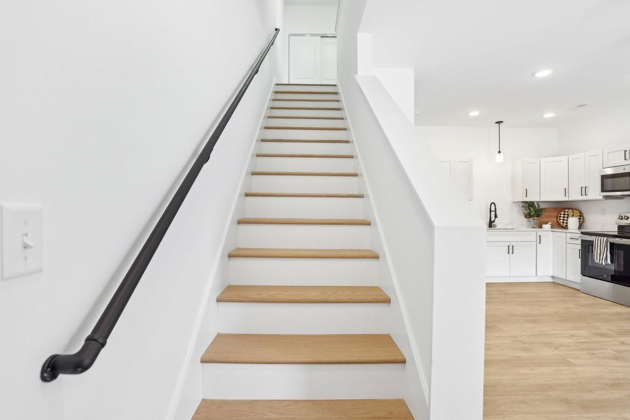 153 Rose Ann Avenue #153 - Photo 3 of 17
