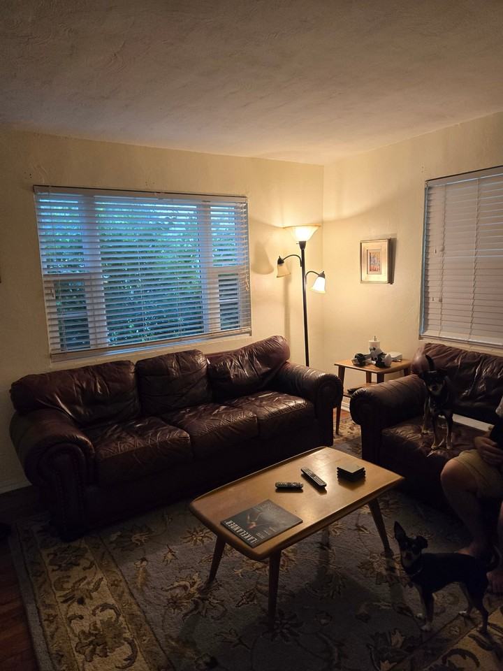 812 Chatfield St - Photo 6 of 8