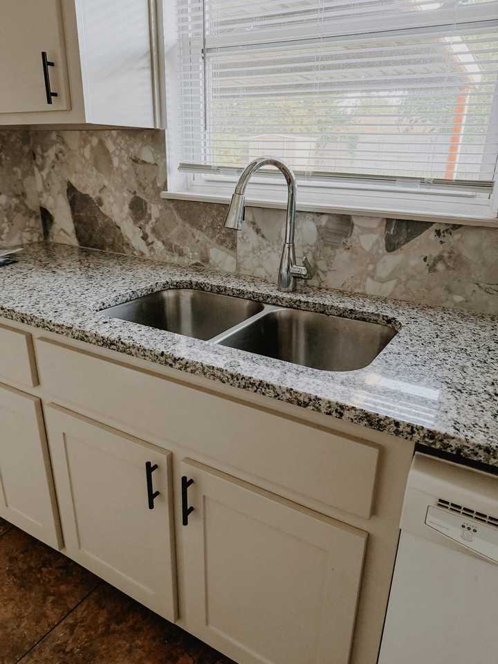 6336 N Hammond Ave - Photo 6 of 20