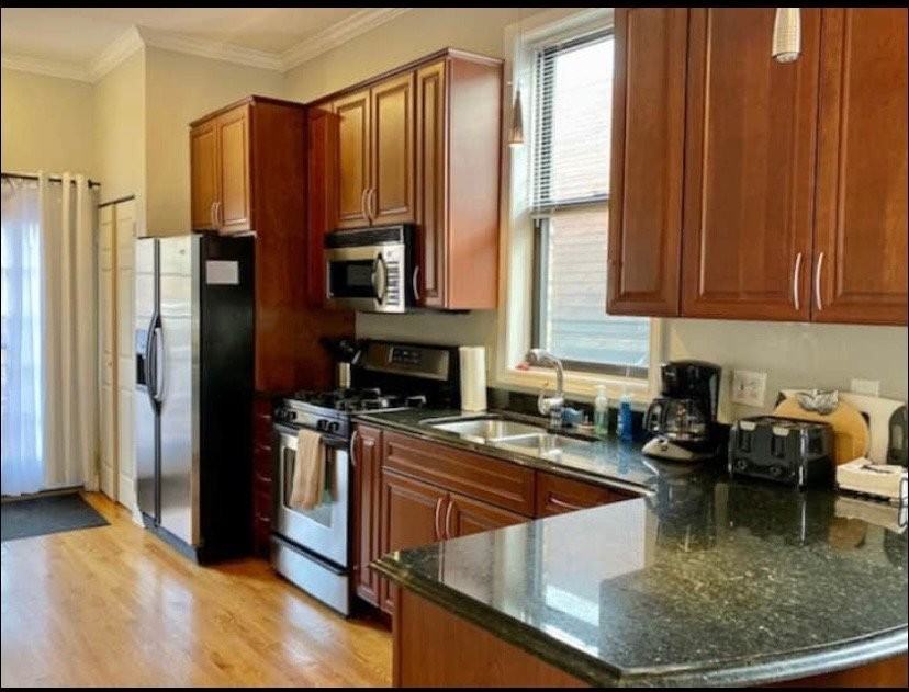 1434 W Fletcher St #2F - Photo 6 of 14