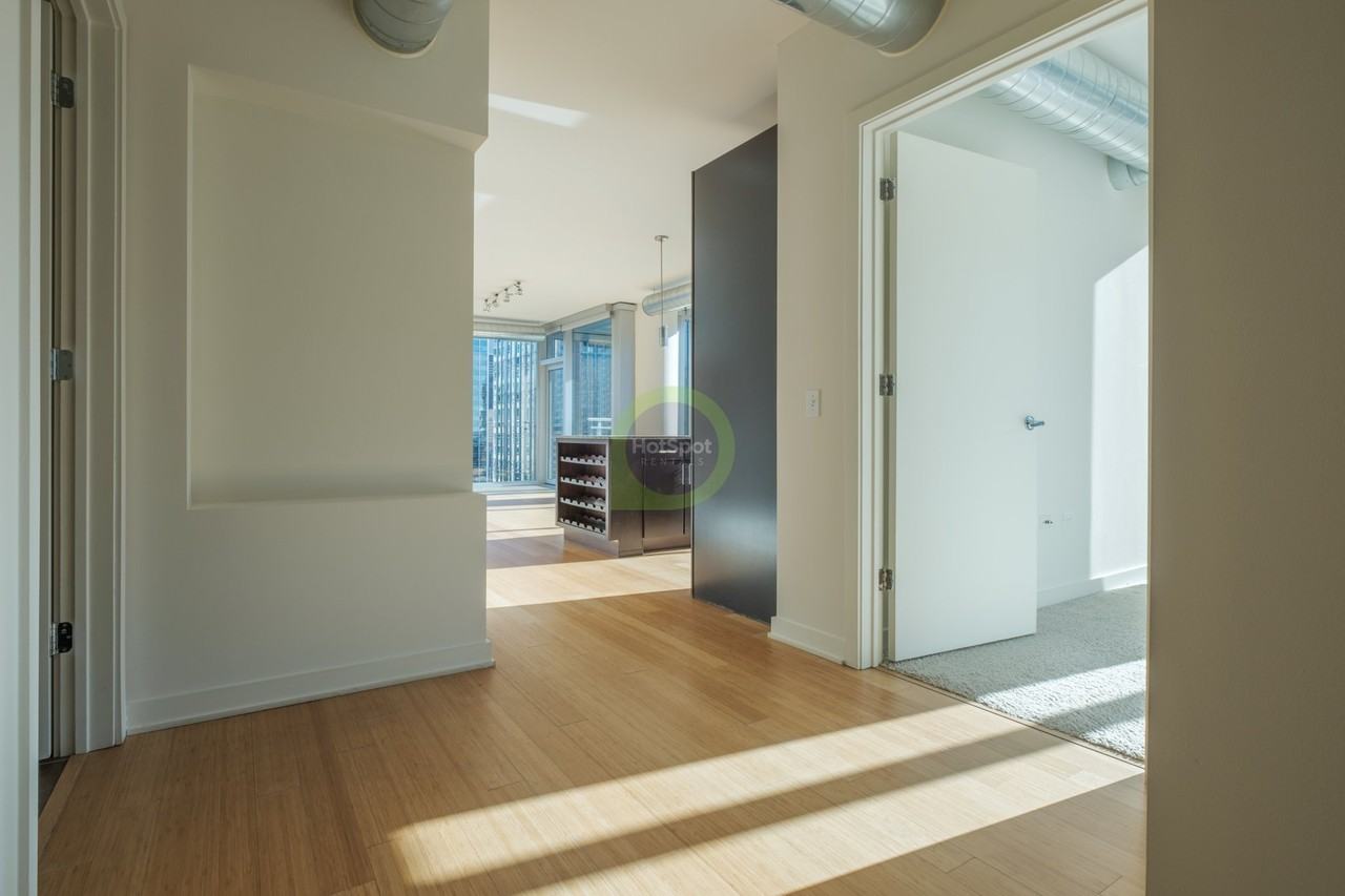 119 W Kinzie St #301 - Photo 3 of 8