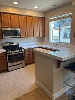410 17th St - Photo 3 of 7