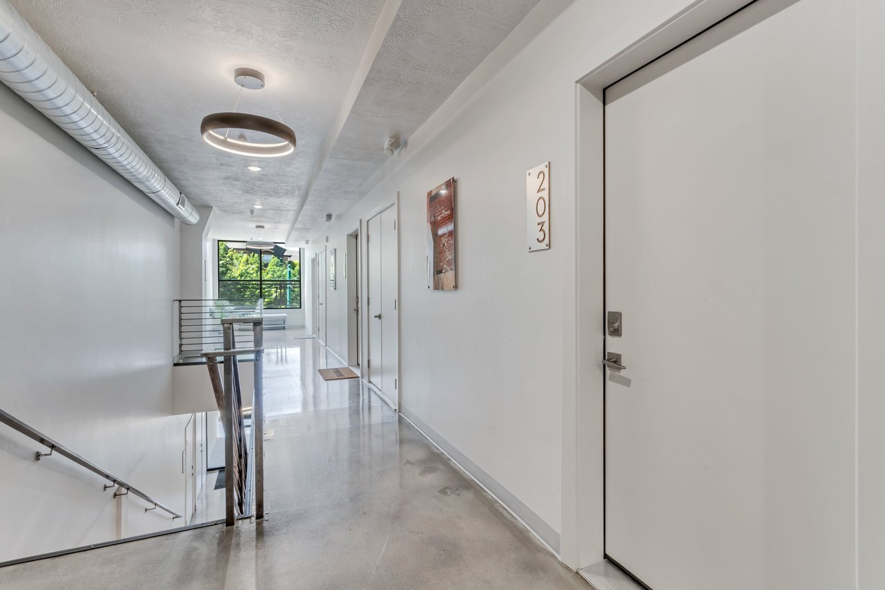 606 W North Temple #203 - Photo 5 of 18
