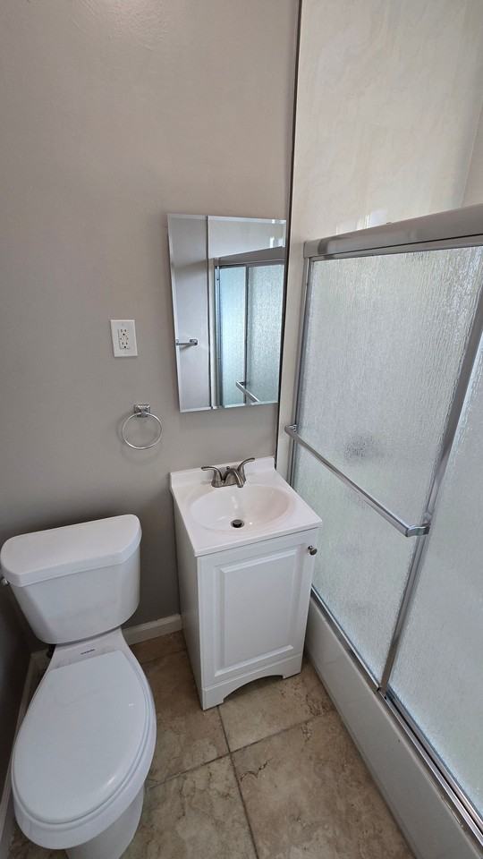 1140 E Elk Ave #7 - Photo 7 of 11