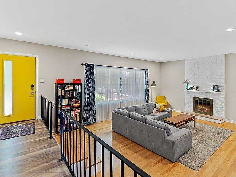 30 S Oak Forest Dr - Photo 5 of 13
