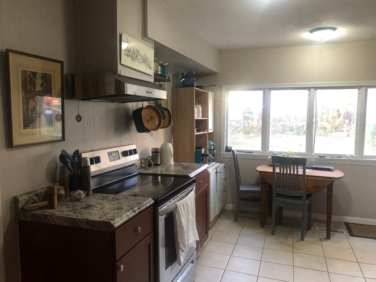365 Edmund Ave - Photo 4 of 15