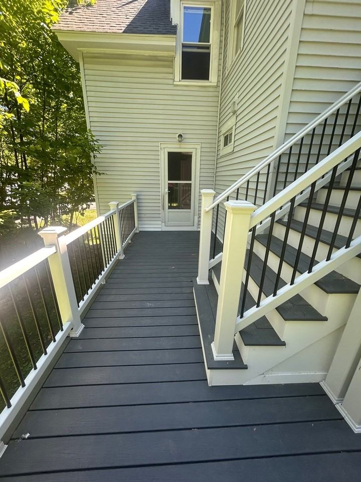 162 Green St #2 - Photo 3 of 10