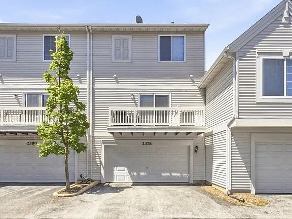 2378 Oakfield Ct - Photo 3 of 13