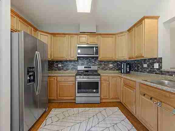 2378 Oakfield Ct - Photo 4 of 13