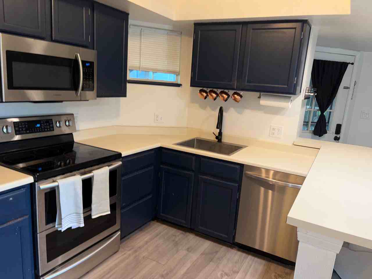 11129 Alcott St #B - Photo 3 of 8