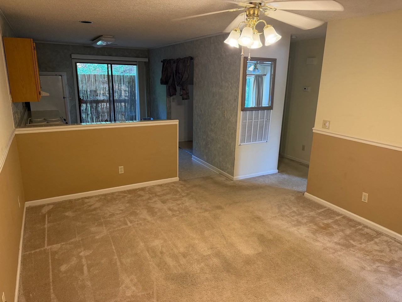 114 Liberty Pl - Photo 2 of 13