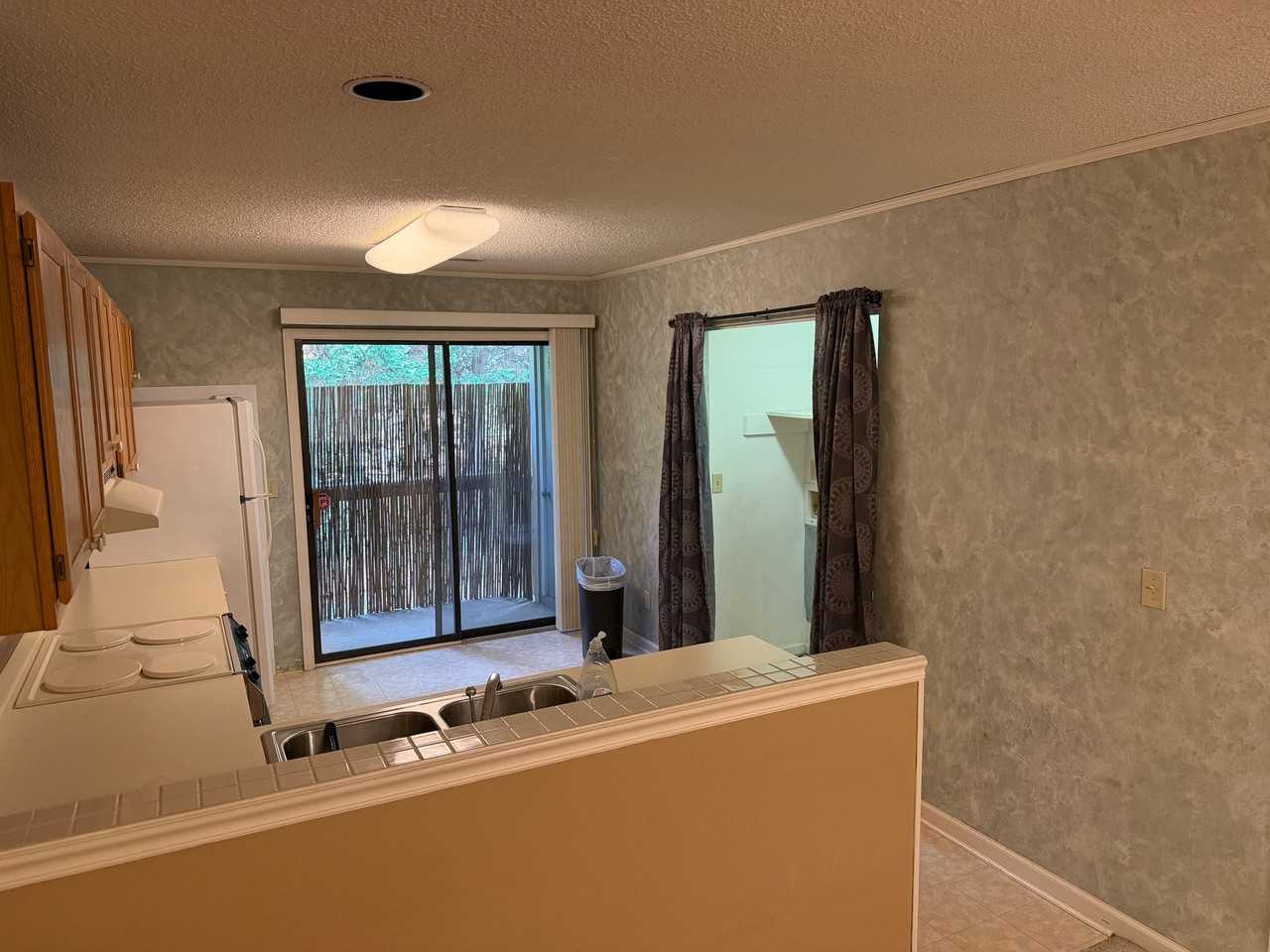 114 Liberty Pl - Photo 3 of 13