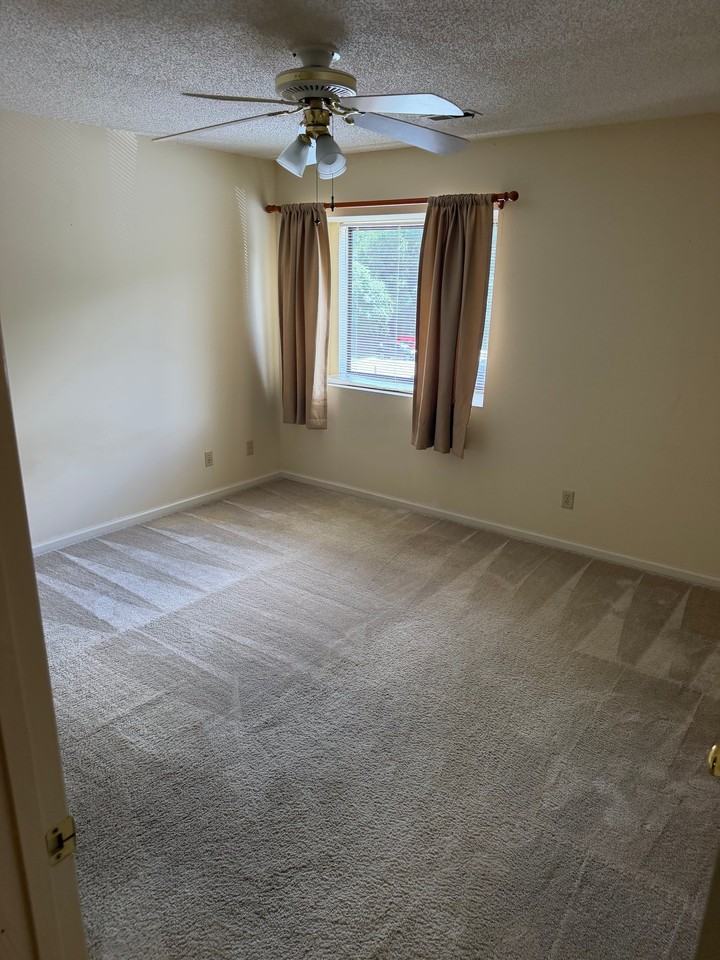 114 Liberty Pl - Photo 7 of 13