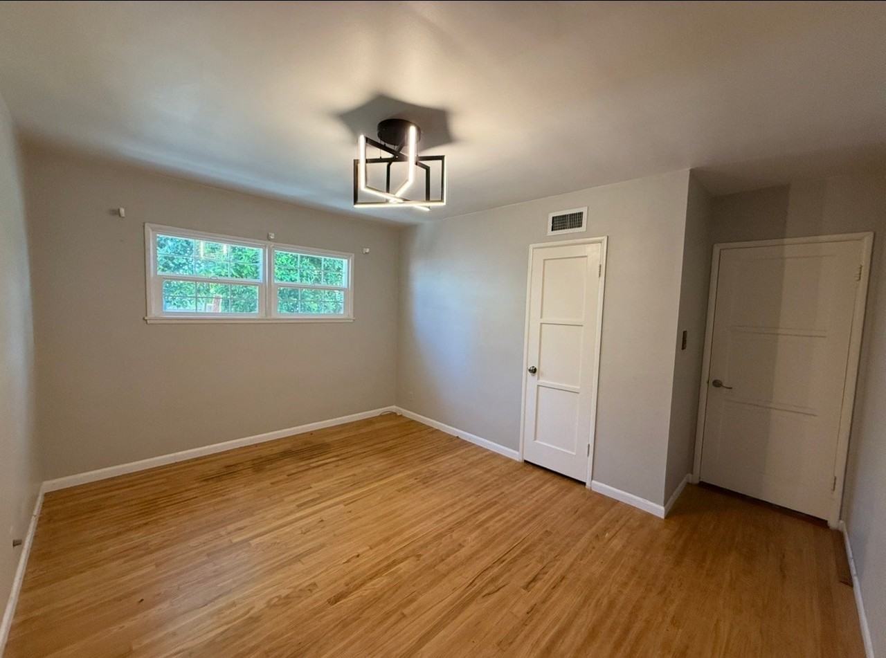 8056 Darby Pl - Photo 6 of 8