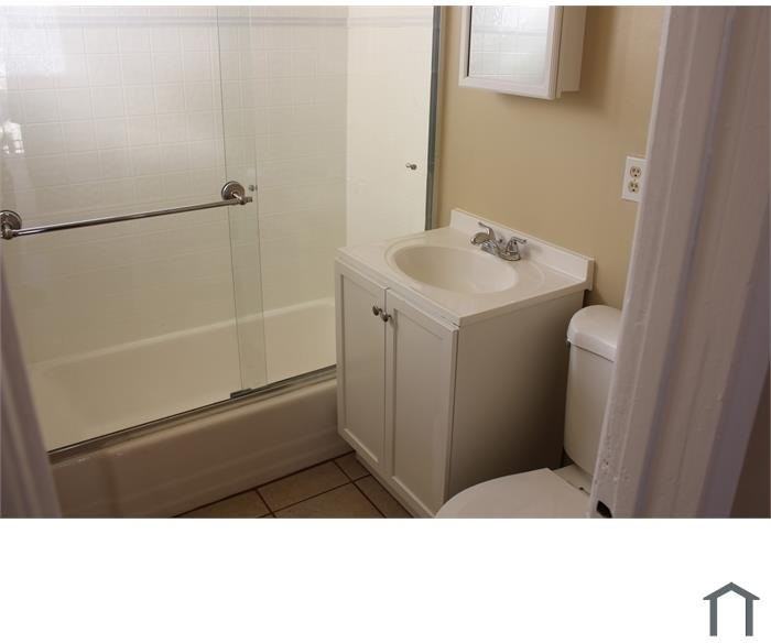 1617 E 47th St #3 - Photo 2 of 4