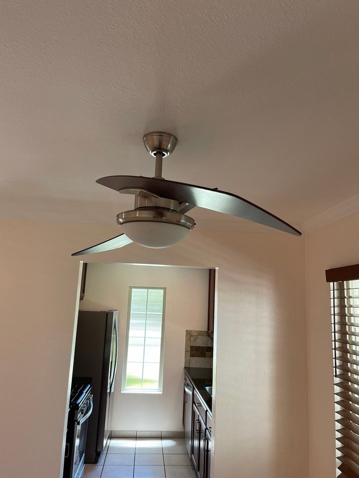 13076 Wimberly Sq - Photo 4 of 20