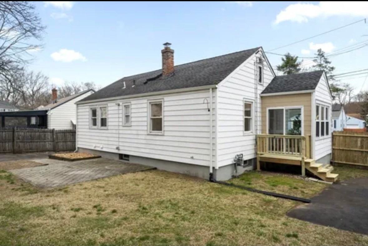 244 Judwin Ave - Photo 2 of 20