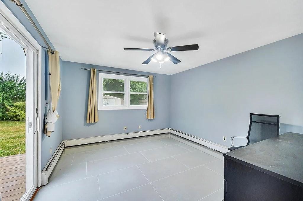 36 Winter Ln - Photo 4 of 8