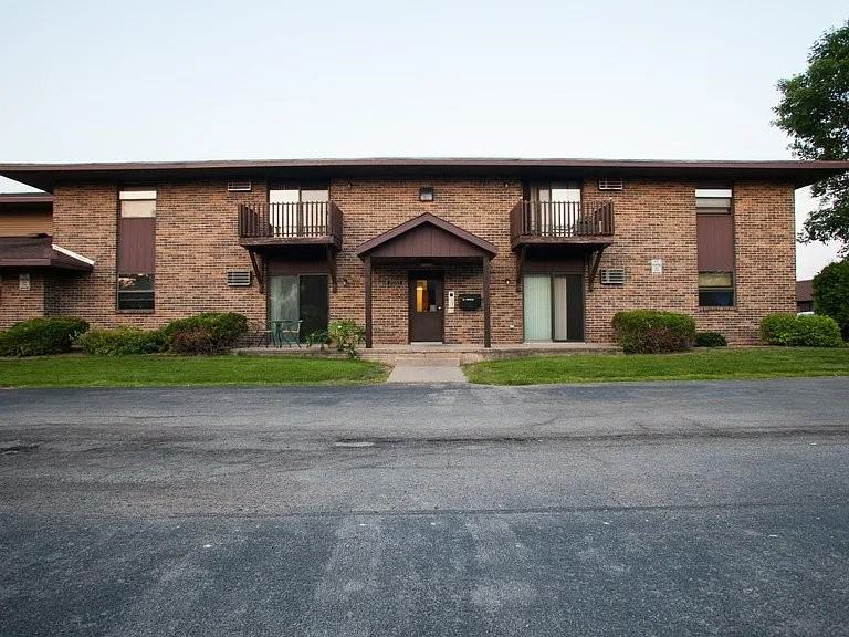 2130 W Russet Ct #1 - Photo 4 of 6