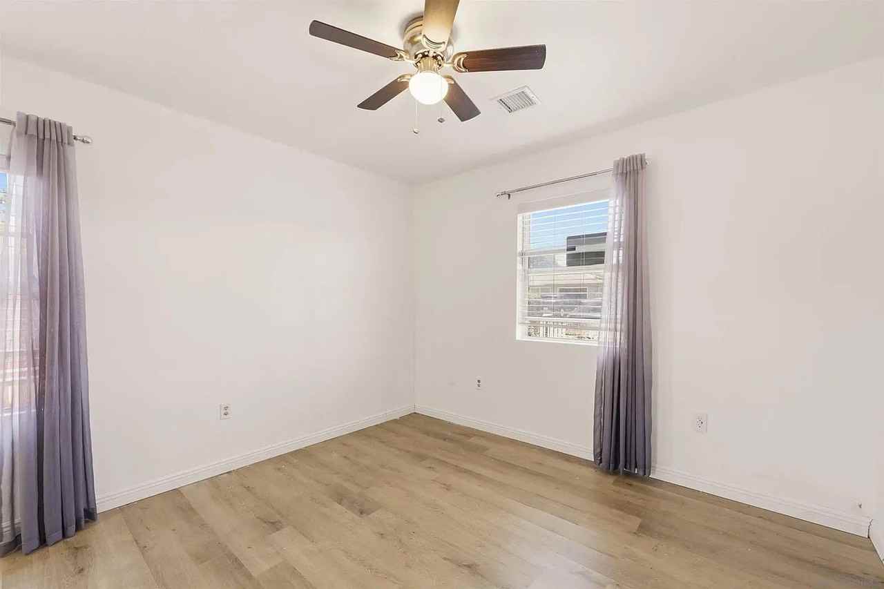 6404 Zena Dr - Photo 4 of 19