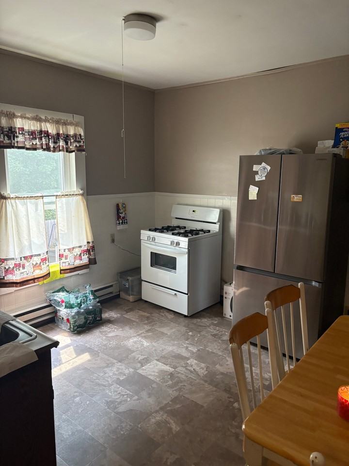 247 Mechanic St #2R - Photo 5 of 12