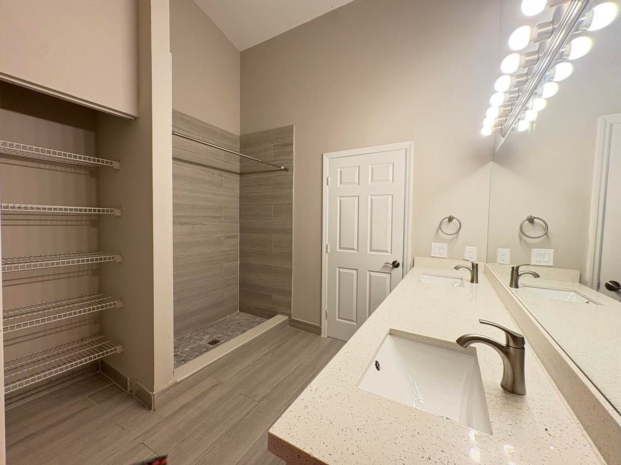 1220 Nw 15th Ave - Photo 6 of 6