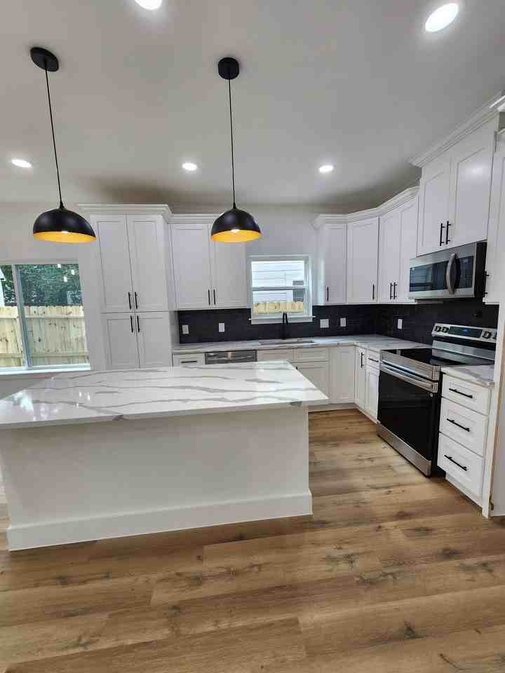 316 S Sandra St #A - Photo 4 of 16