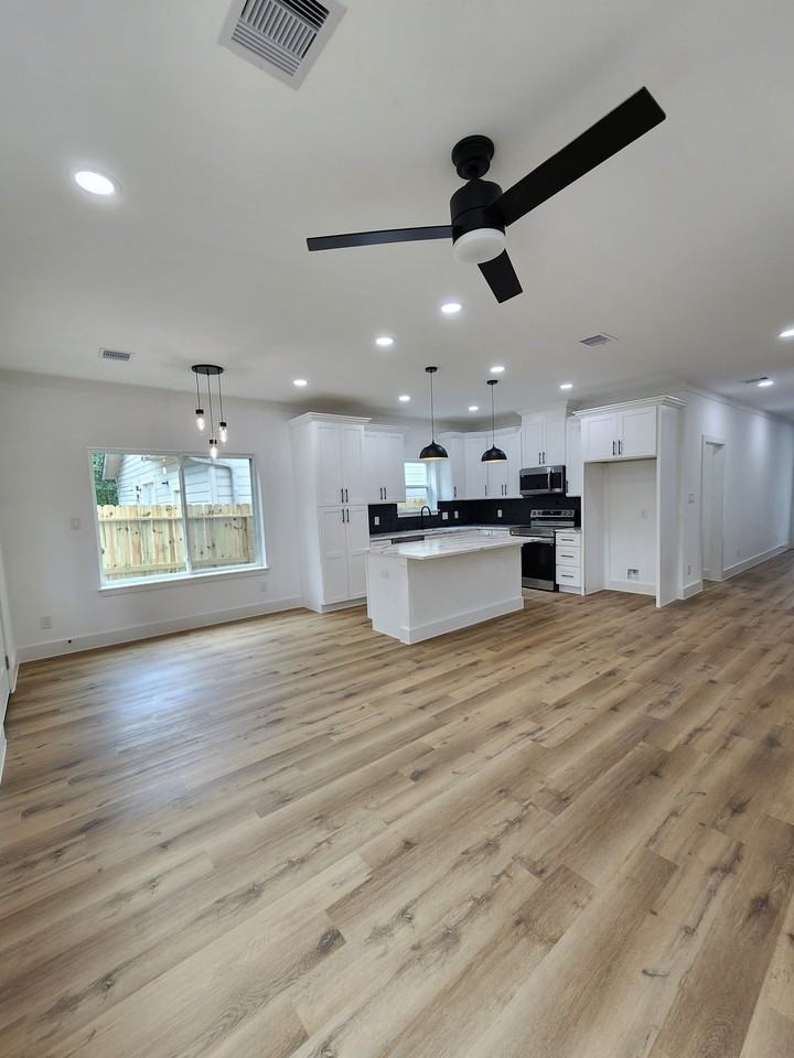 316 S Sandra St #A - Photo 5 of 16