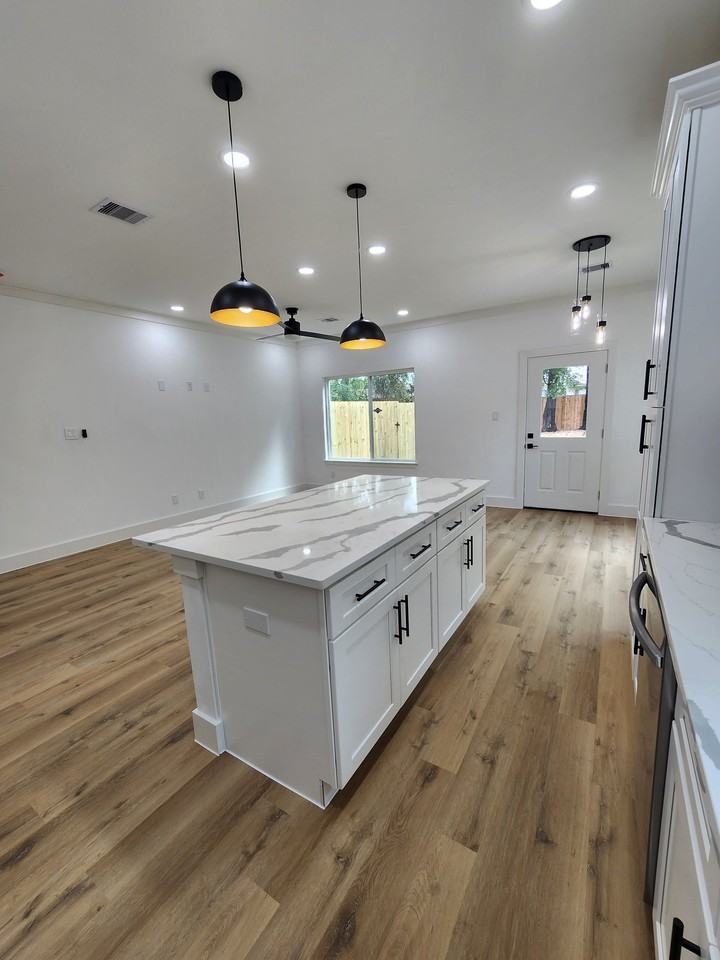 316 S Sandra St #A - Photo 6 of 16