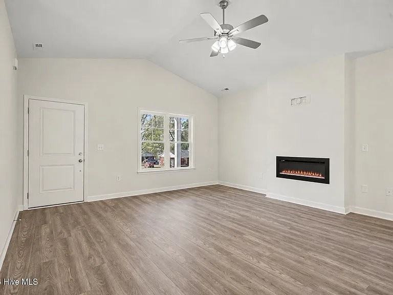 1711 Elizabeth Dr - Photo 2 of 10