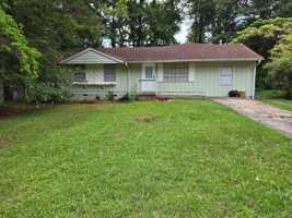 featured image of 957 Martha Dr #B