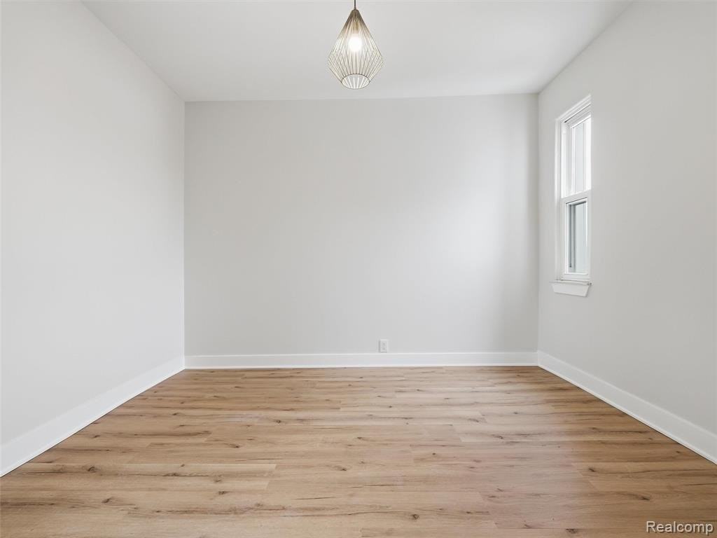 146 E Hazelhurst St #6 - Photo 6 of 7