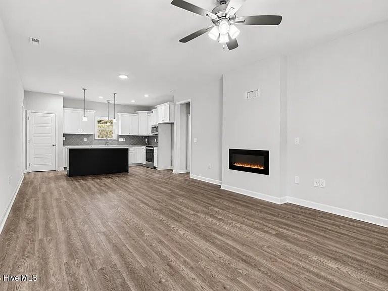 1709 Elizabeth Dr - Photo 2 of 9