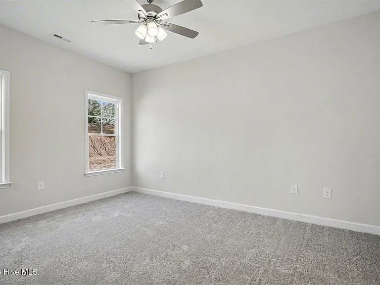 1709 Elizabeth Dr - Photo 6 of 9
