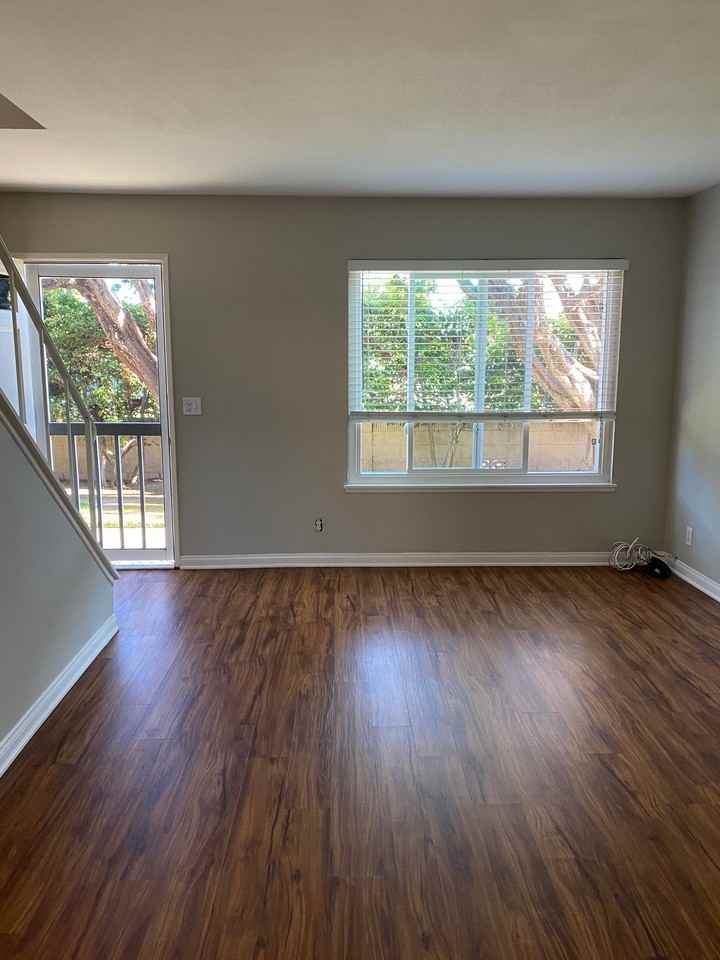 9719 Adams Ave - Photo 3 of 20