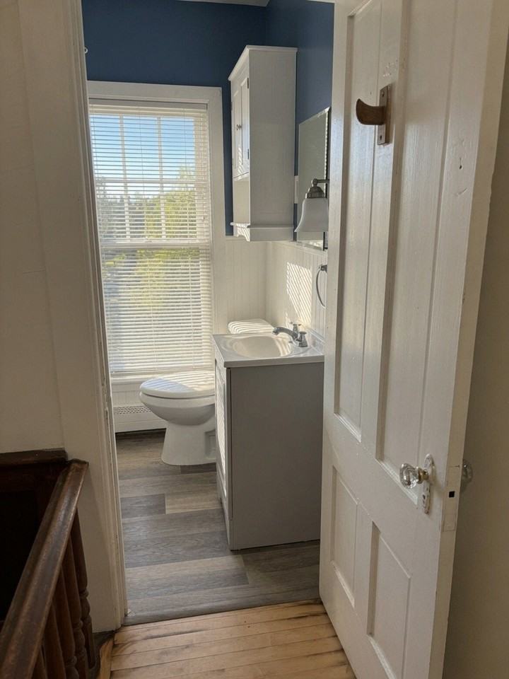 152 Main St #3 - Photo 4 of 9