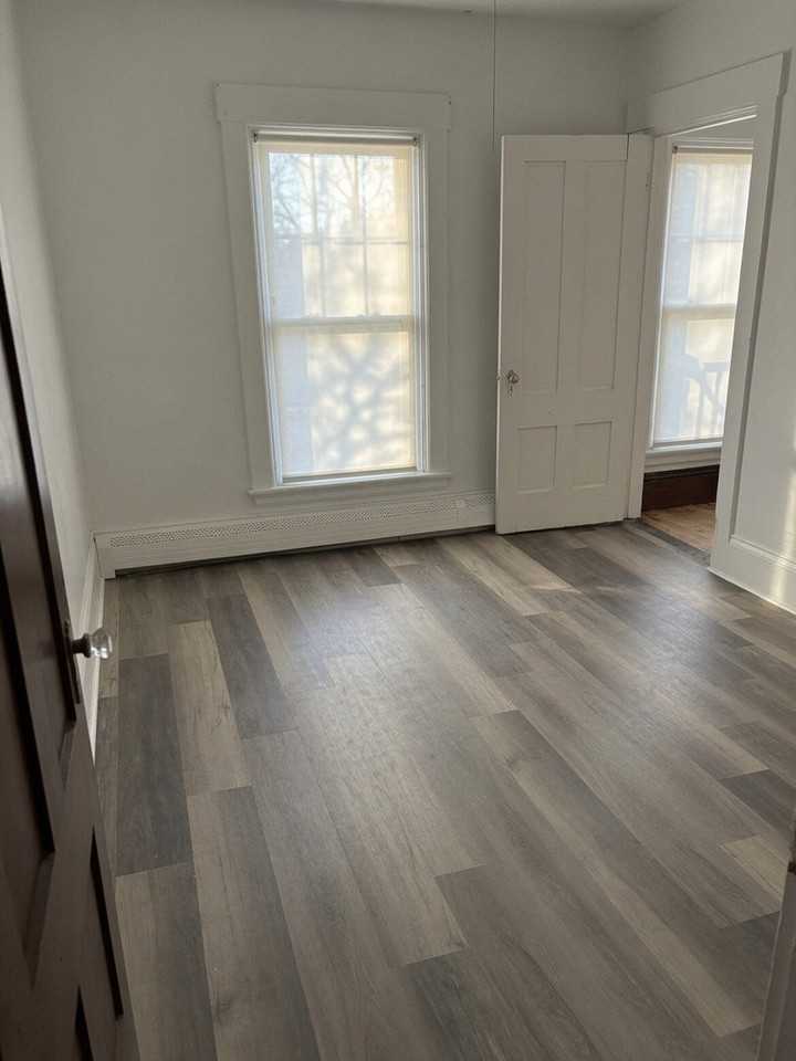 152 Main St #3 - Photo 7 of 9